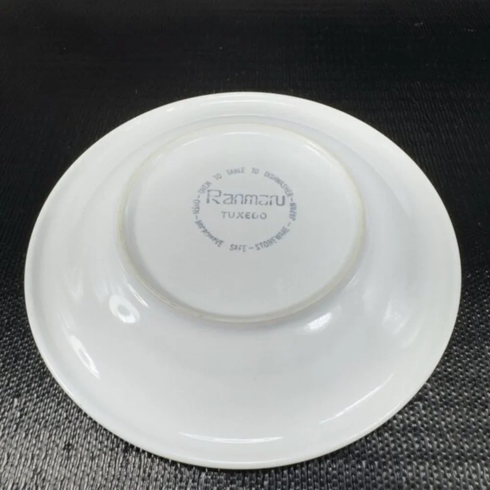 Ranmaru Tuxedo Japan Ceramic Stoneware Black Red White 7.5inch Plate Dish Set 3‎